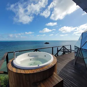 Homestay 321 Surprise House And Glamping, Archibolds